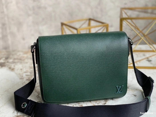 Repzbay VUITTON LOUIS DISTRICT PM 0821